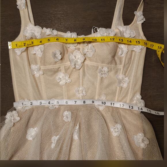 By Watters Jive 3D Floral Tulle Corset Ivory-Nude Mini Dress Size 8 - Picture 6 of 16